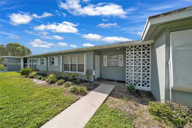 822 W High Point Dr W #C Delray Beach, FL 33445