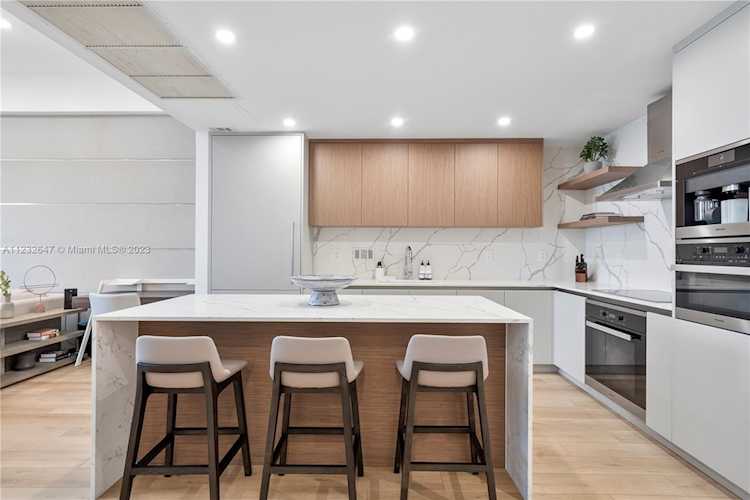 2301 Collins Ave #1633 Miami Beach, FL 33139