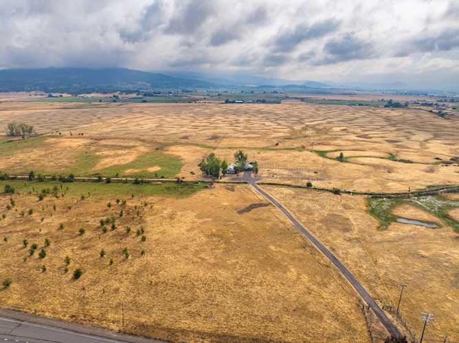 13042 Highway 62 Eagle Point, OR 97524