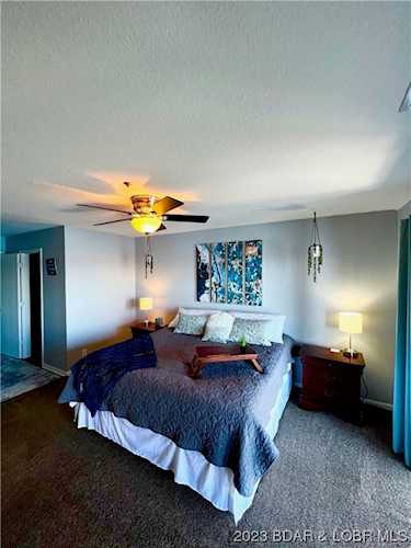 4897 Bridgepointe Dr Osage Beach, MO 65065