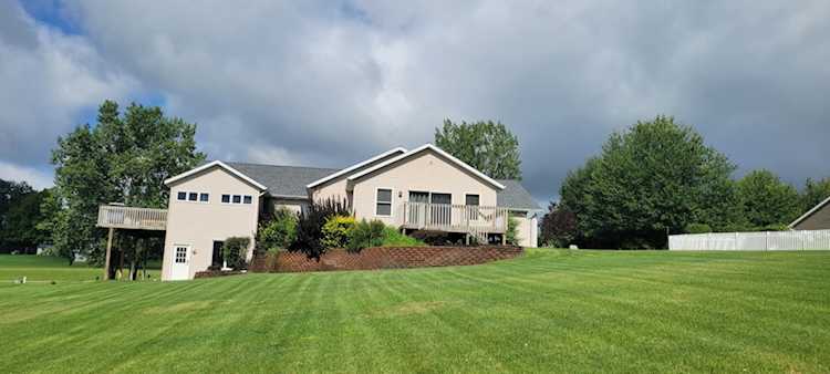 68777 Rose Meadow Dr Lawton, MI 49065 | MLS 23018257 Photo 1