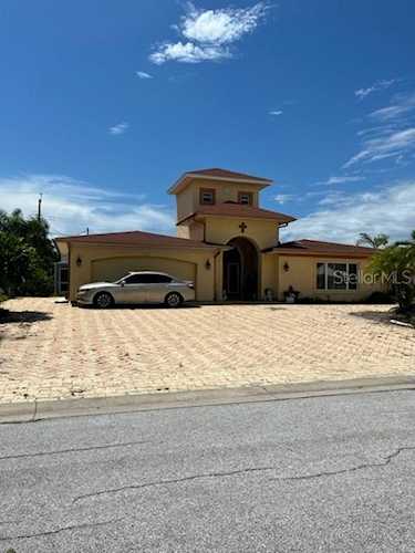 108 24th St Belleair Beach, FL 33786