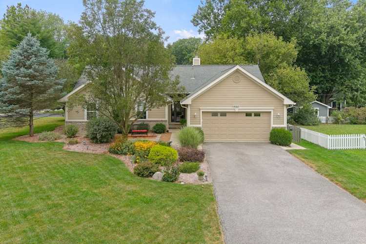 490 Danny Rd Zionsville, IN 46077