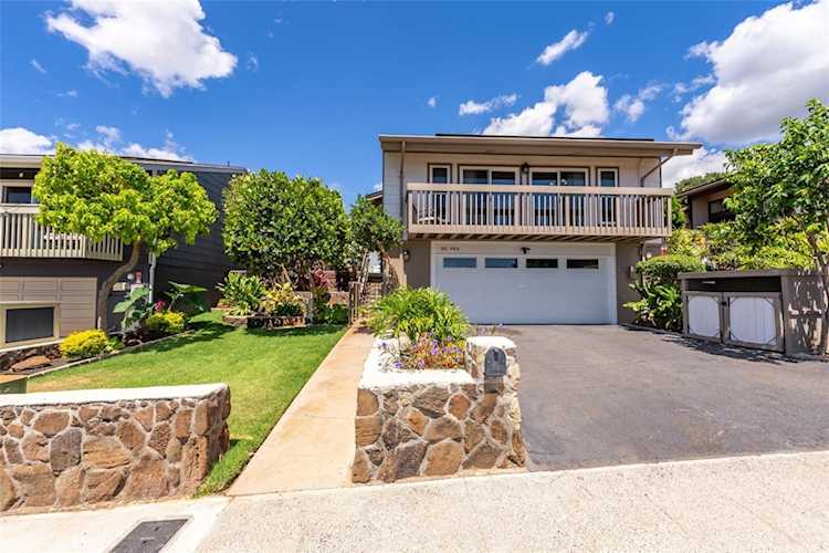 92-984 Puanihi Street Kapolei, HI 96707 | MLS 202320667 Photo 1