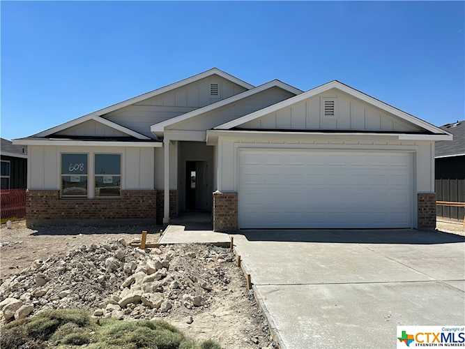 608 Double Vision Rd Jarrell, TX 76537