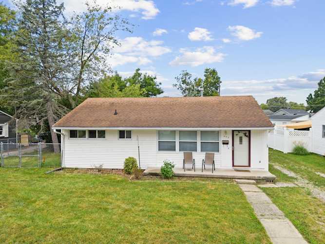 442 E Douglas Dr Brownsburg, IN 46112