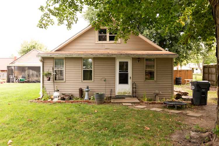 67 S Tressler Ave Bargersville, IN 46106