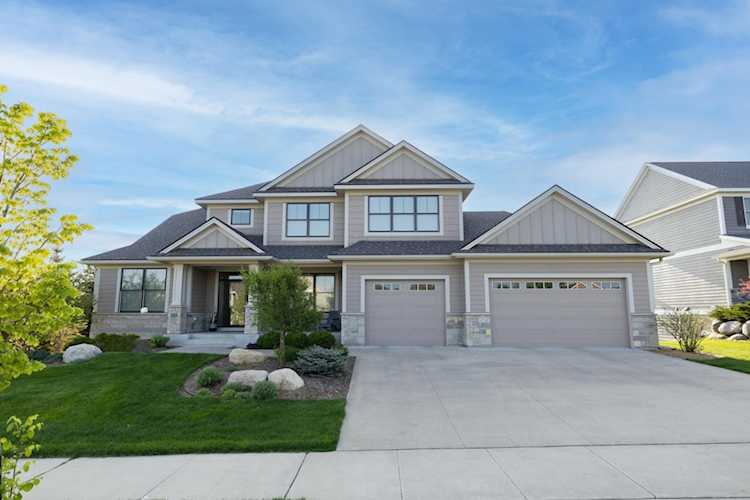 2325 Scenic Park Place SW Rochester, MN 55902
