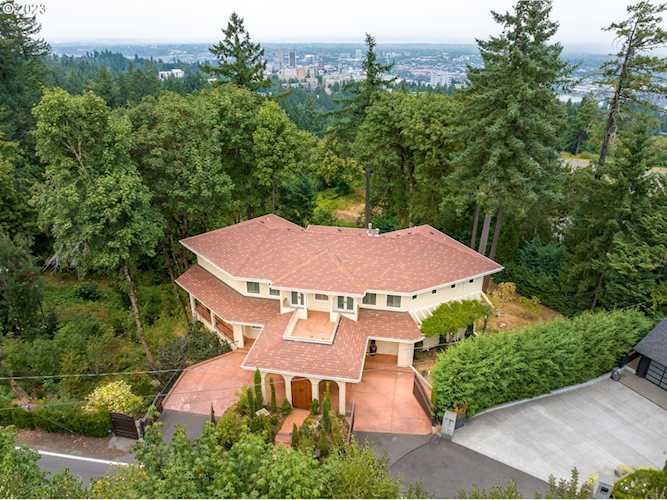 3100 SW Fairmount BLVD Portland, OR 97239