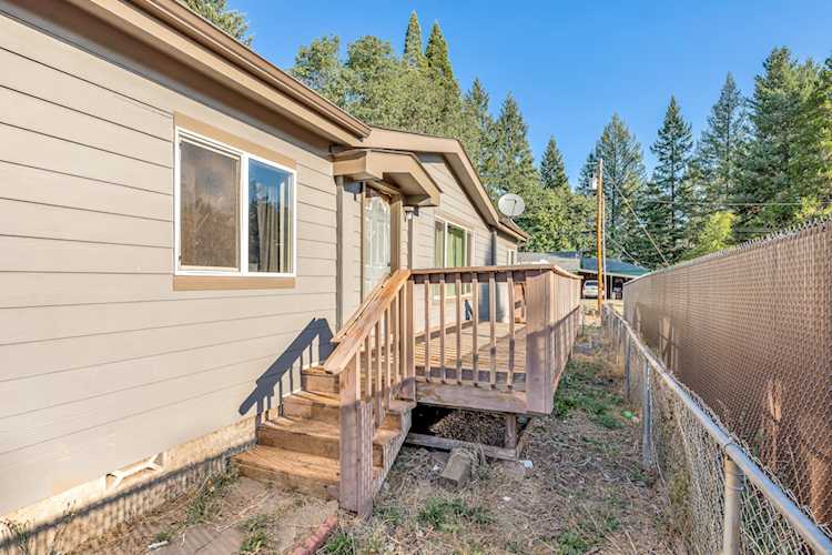 445 Fee St Butte Falls, OR 97522