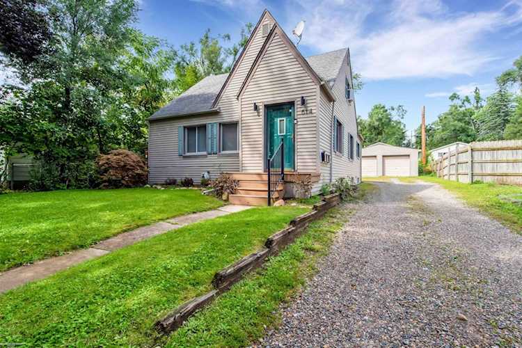 614 Quarter St. St Rochester, MI 48307
