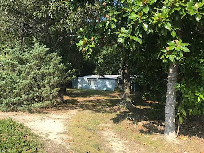 18201 Beale Place Dr Windsor, VA 23487