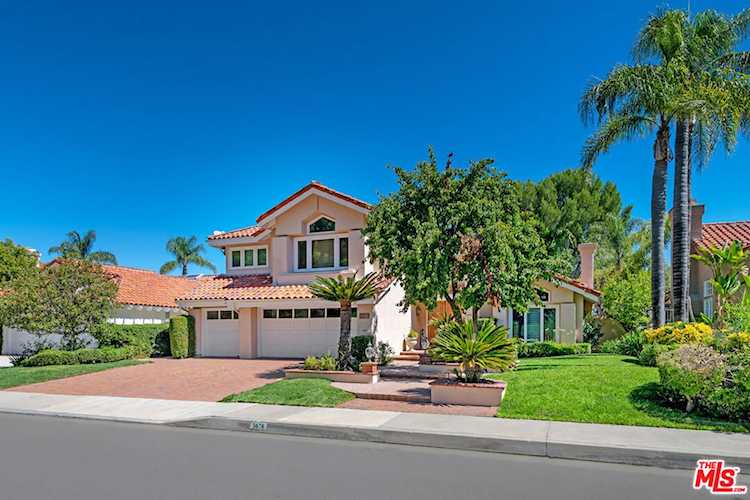 3678 Paseo Primario Calabasas, CA 91302