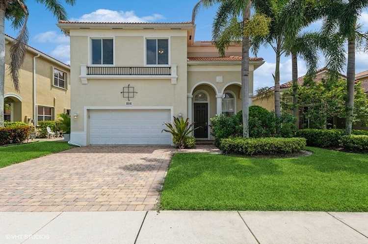 8038 Tangelo Drive Boynton Beach, FL 33436
