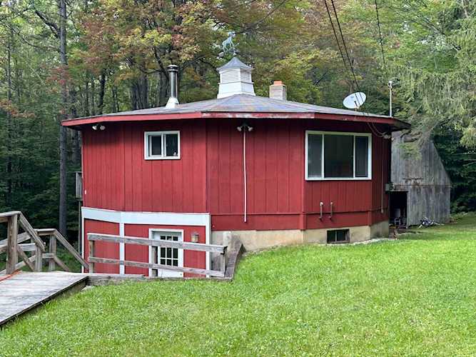 1621 South Hill Rd Ludlow, VT 05149