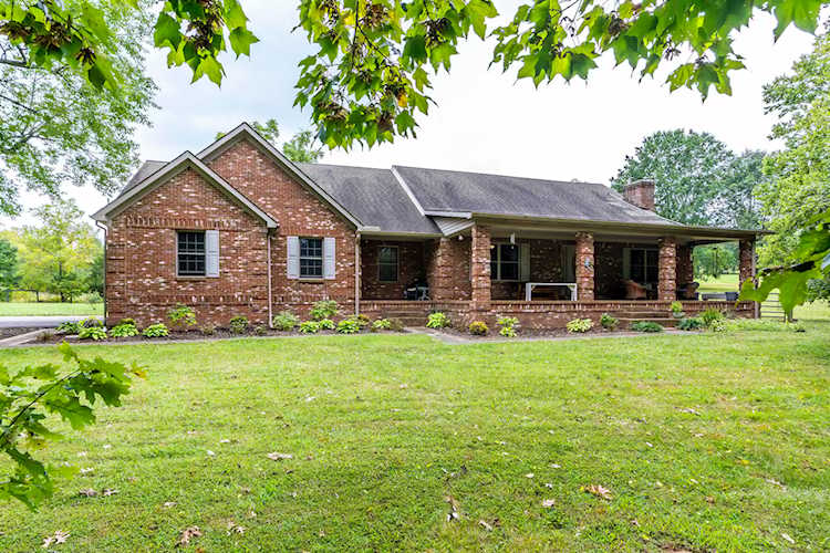 1077 Hammonds Creek Rd Lawrenceburg, KY 40342