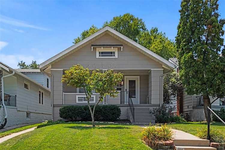 45 W 74th Terrace Kansas City, MO 64114