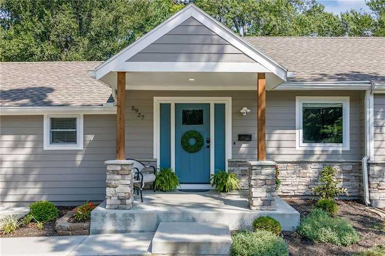 5927 Mission Rd Fairway, KS 66205