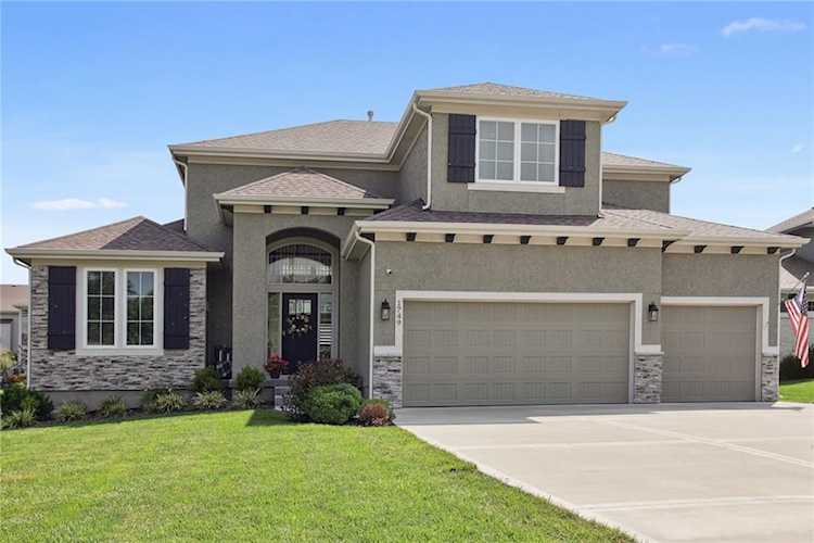1749 Homestead Dr Liberty, MO 64068