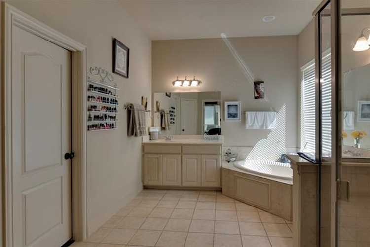 Homes For Sale Fort Worth Texas 9729 Sam Bass Trail Fort Worth Tarrant