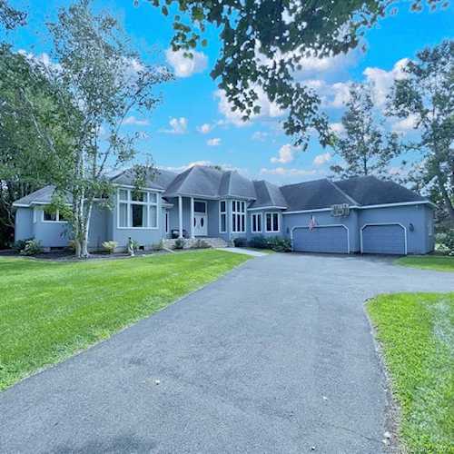 5 Thompson Ln Old Saybrook, CT 06475