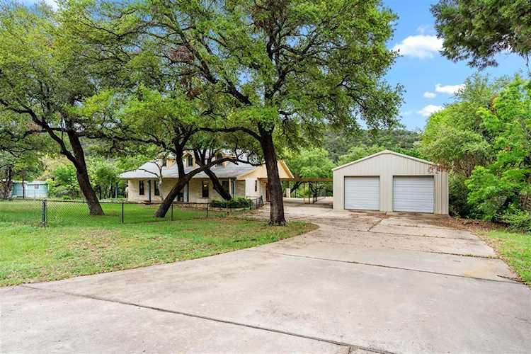 17805 Lafayette Park RD Jonestown, TX 78645