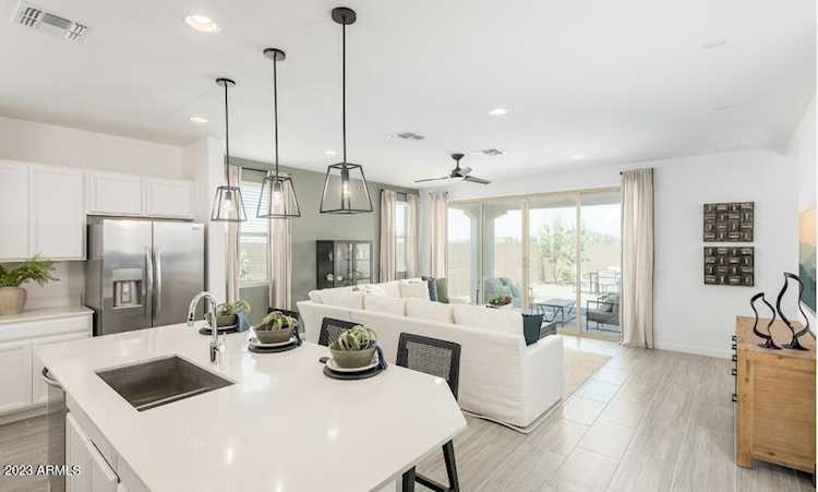 26034 S 230th Place Queen Creek, AZ 85142