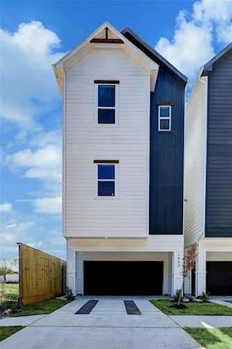 1433 Ennis St Houston, TX 77003