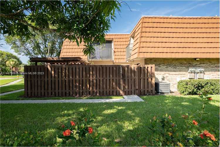 4084 Forest Hill Dr #4084 Cooper City, FL 33026