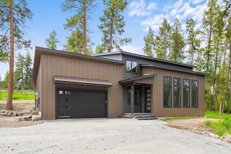 325 3rd St Kila, MT 59920