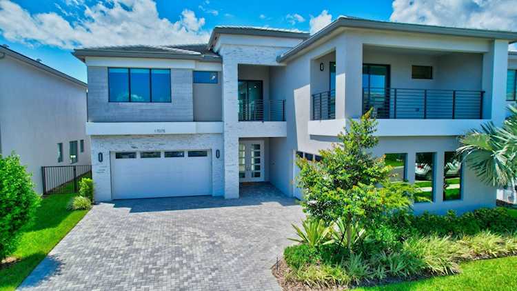 17075 Watersprite Lakes Road Boca Raton, FL 33496