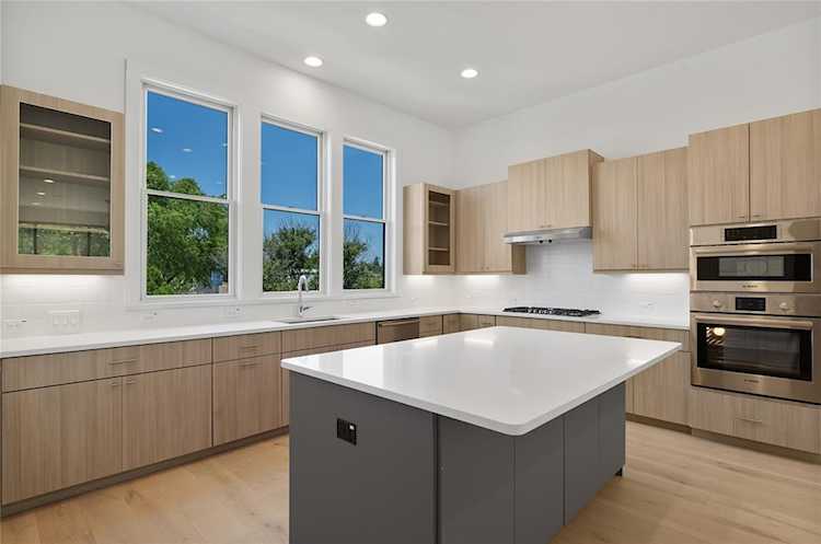 2704 Salek View #57 Austin, TX 78741