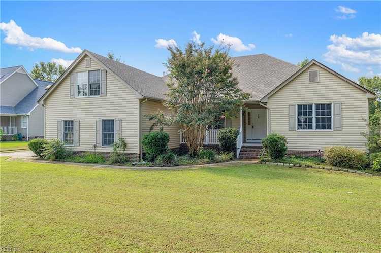 210 Winchester Place Smithfield, VA 23430