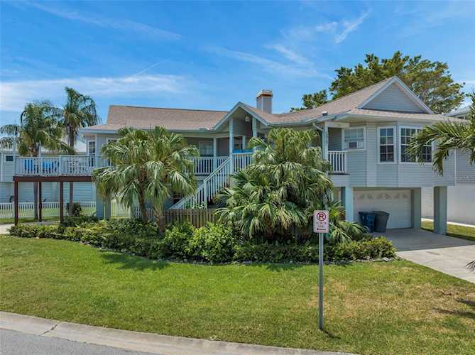 275 126th Ave Treasure Island, FL 33706