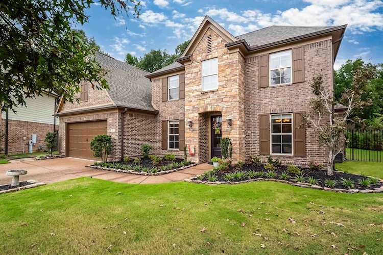 282 Red Sea Dr Collierville, TN 38017