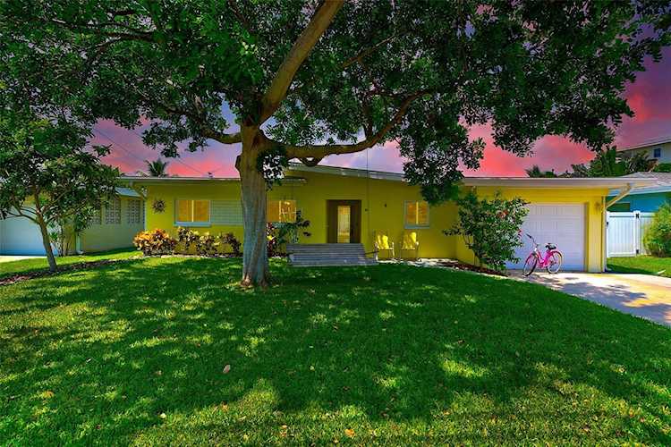 417 12th Ave Indian Rocks Beach, FL 33785