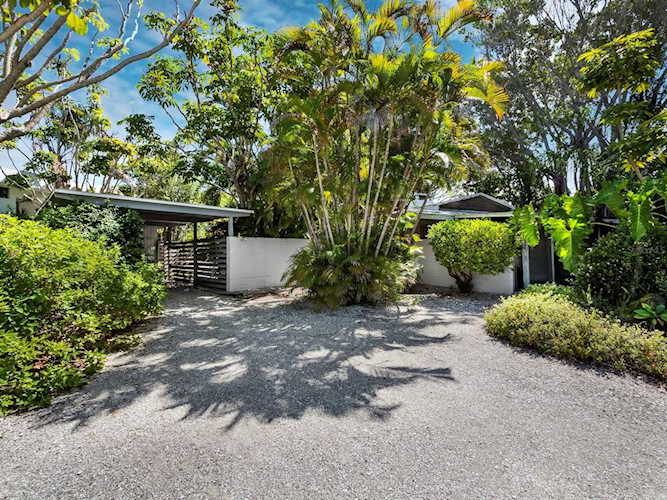 1130 Center PLACE Sarasota, FL 34236