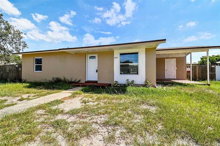 7024 Spring Hill Dr Spring Hill, FL 34606