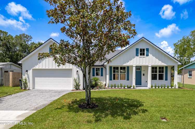 330 Sargo RD Atlantic Beach, FL 32233