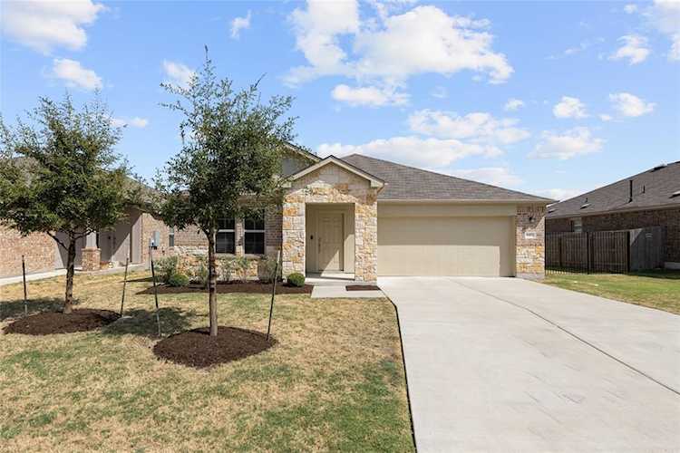 11813 Roscommon TRL Austin, TX 78754