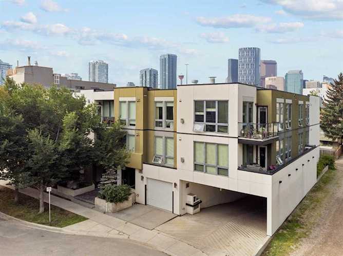 41 6A St NE #102 Calgary, AB T2E 3W6