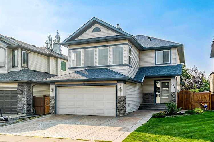 585 Fairways Crescent NW Airdrie, AB T4B 2Y8