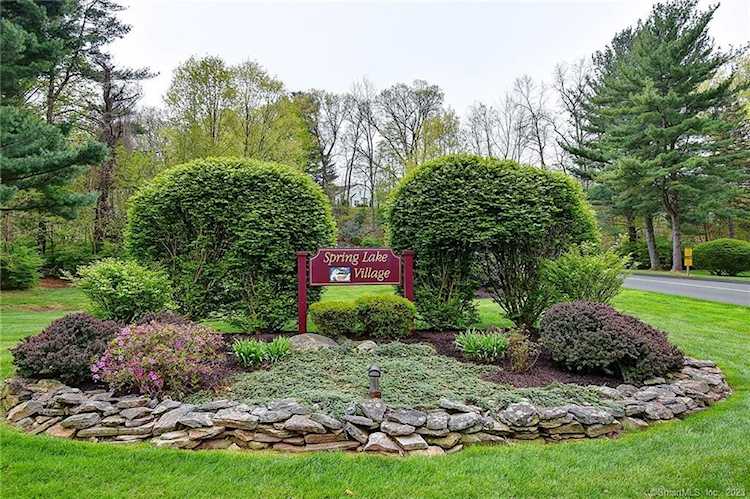 845 Glacier Way #845 Southington, CT 06489