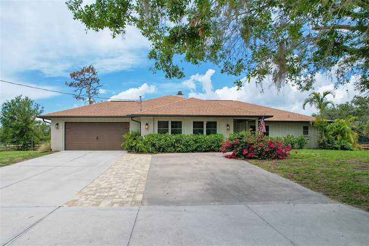 621 Palomino Trl Englewood, FL 34223