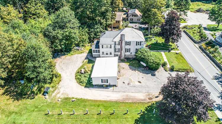 10 Greenfield Rd Bennington, NH 03442