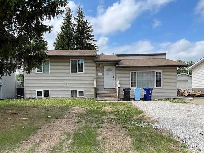 141 Woodland Dr Fort McMurray, AB T9K1A