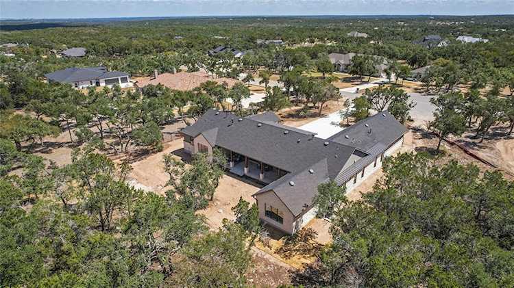 224 Carousel LN Driftwood, TX 78619