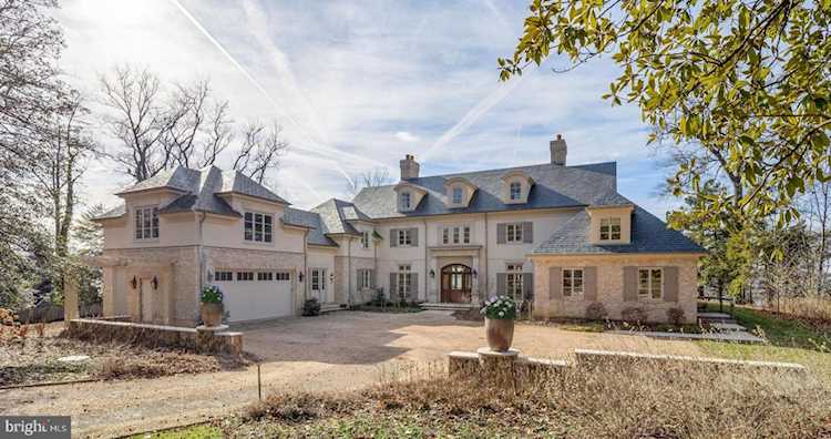 648 Round Hill Rd Gibson Island, MD 21056