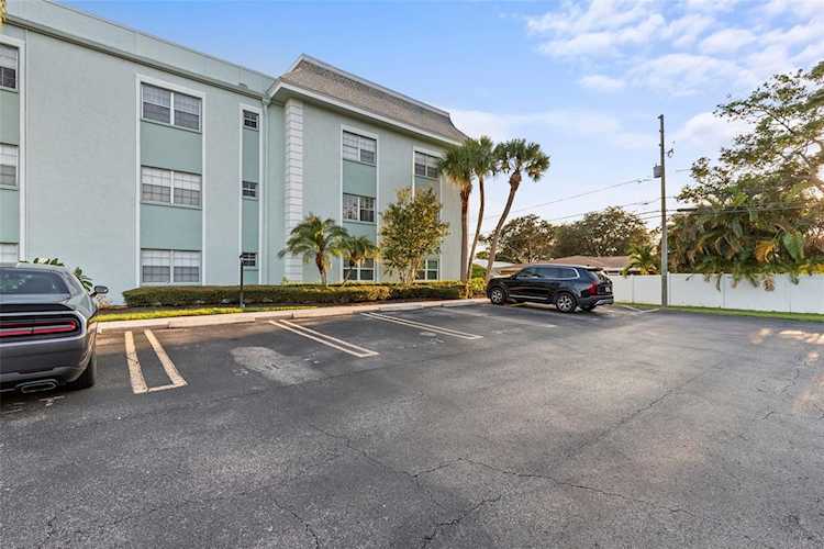 1706 Belleair Forest Dr #114 Belleair, FL 33756