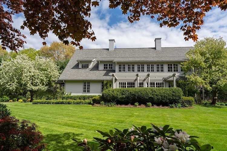 11 Clovelly Road Newton, MA 02467 | Town Property Group Photo 1